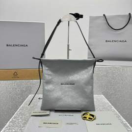 Picture of Balenciaga Handbags _SKUfw224475517fw